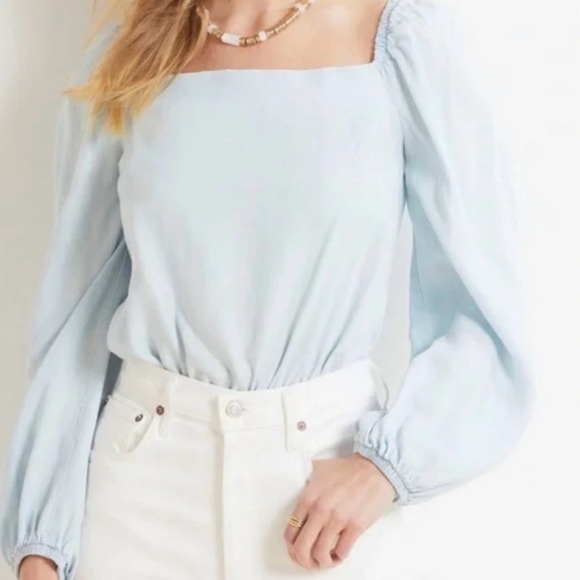 Anthropolgie Cloth And Stone Smocked Chambray Top - Picture 4 of 9